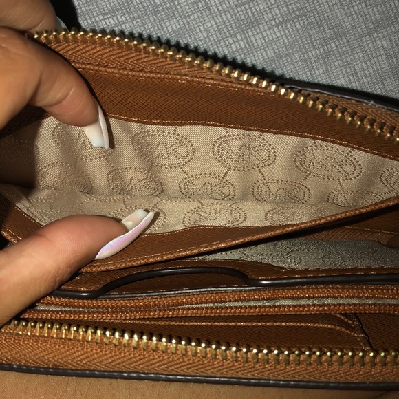 Michael Kors wallet - Picture 7 of 7